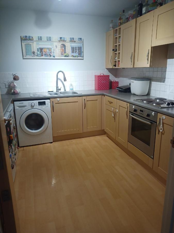 Double Room In A Top Floor Shared Apartment Νορθάμπτον Εξωτερικό φωτογραφία