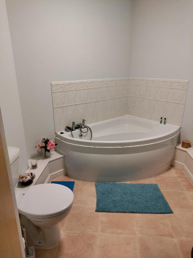 Double Room In A Top Floor Shared Apartment Νορθάμπτον Εξωτερικό φωτογραφία